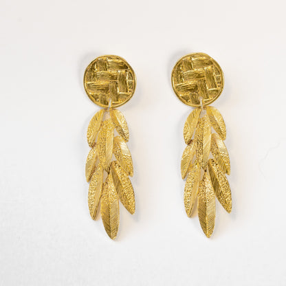 Basket Leaf Dangle